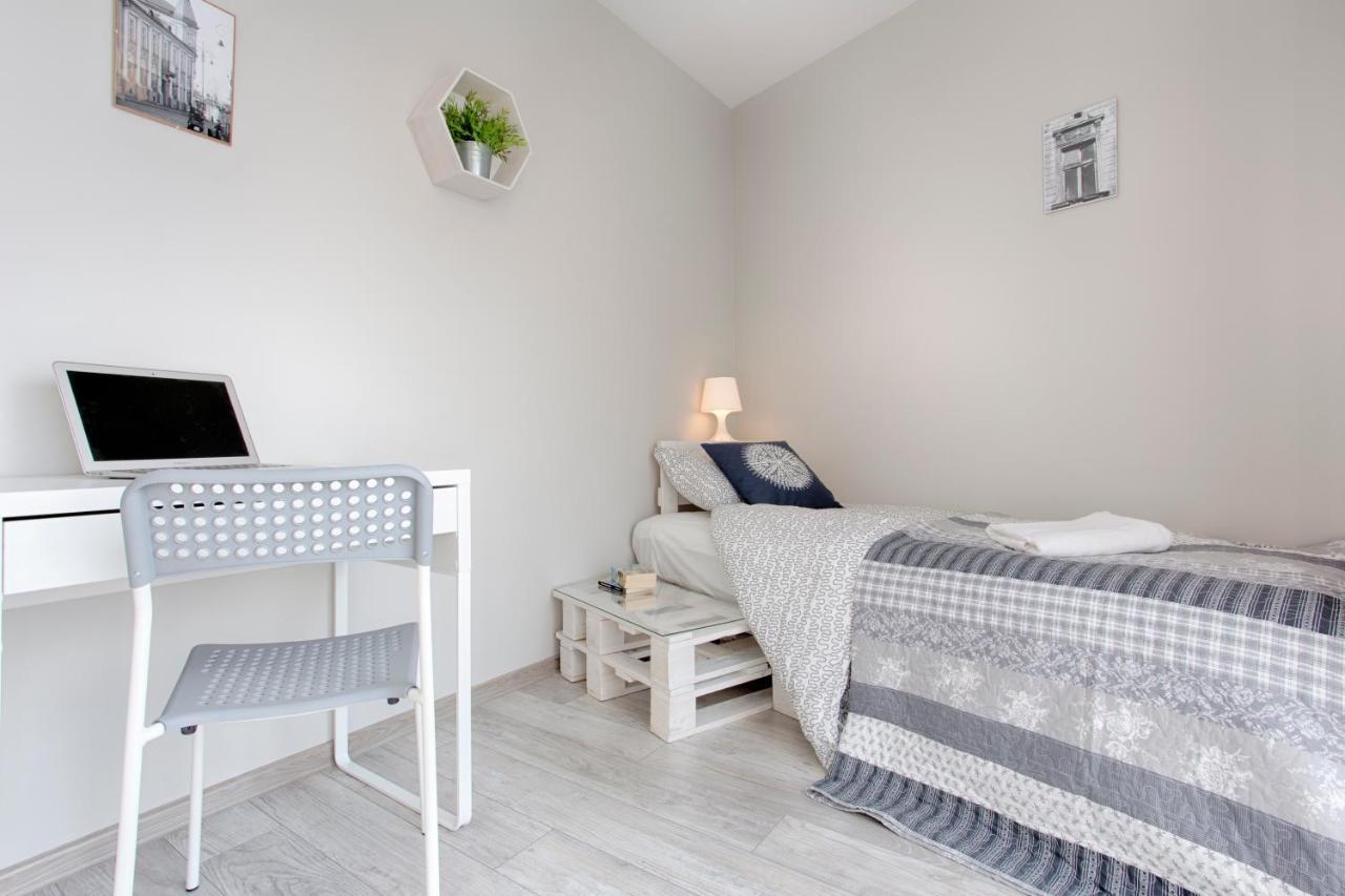 Tyzenhauz Apartments Piwna Street كراكوفيا المظهر الخارجي الصورة