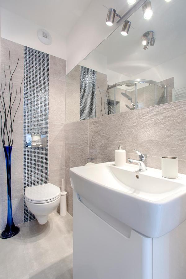 Tyzenhauz Apartments Piwna Street كراكوفيا المظهر الخارجي الصورة